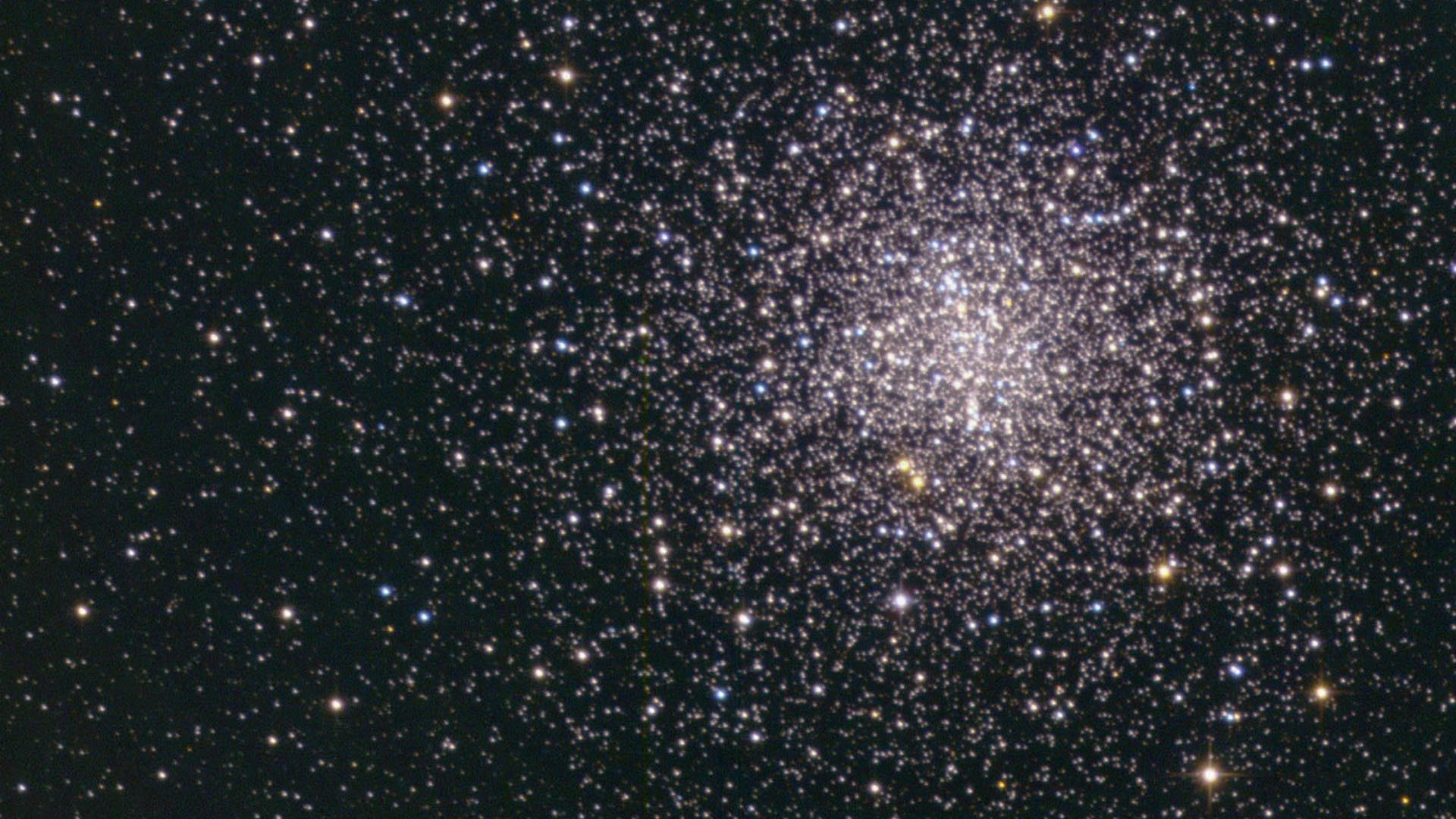 M4 è uno degli ammassi globulari a noi più vicini. Rudolf Dobesberger