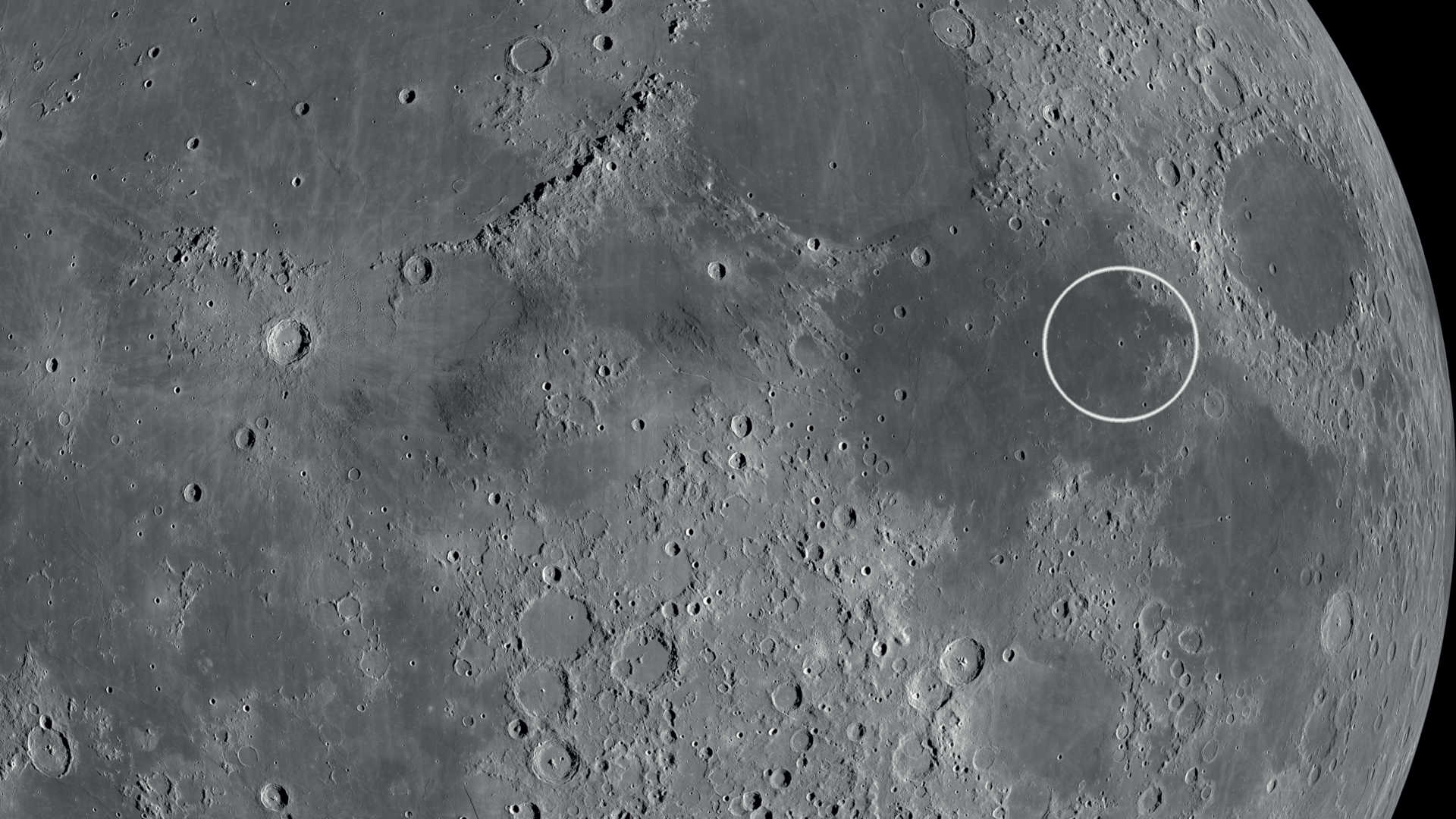 Rima e Rupes Cauchy si trovano nella parte est del Mare della Tranquillità. NASA/GSFC/Arizona State University