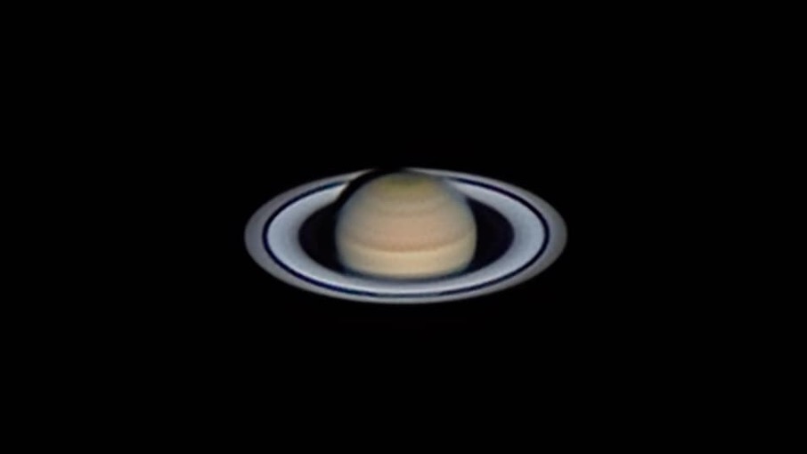 Saturno e il suo sistema di anelli (foto di Carlos Malagón, Spagna, settembre 2019 con un Omegon Pro RC 304, ADC e il veLOX 224C)