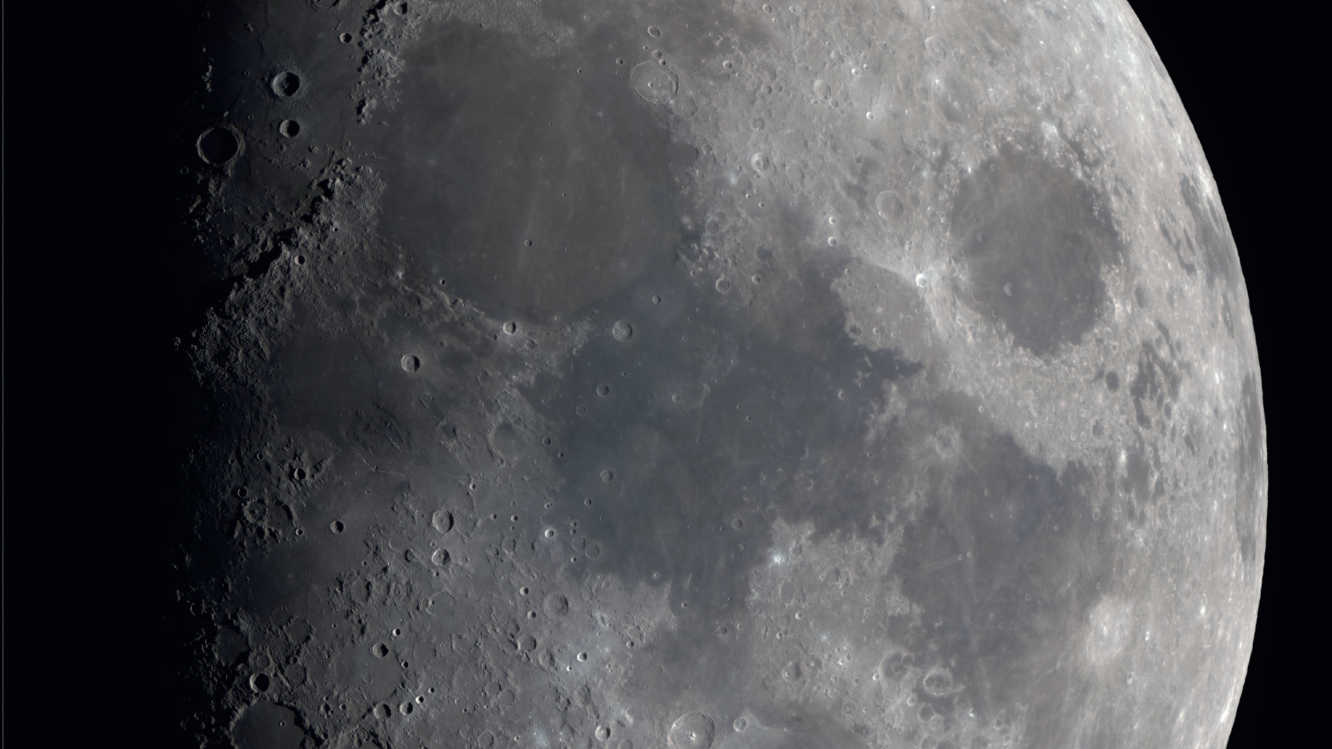 Mari, crateri e catene montuose... la Luna offre paesaggi fantastici. Mario Weigand