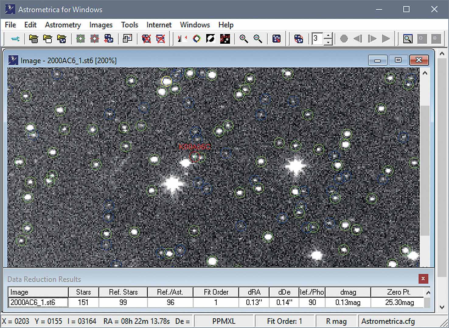 L'interfaccia grafica di Astrometrica con un campo stellare rilevato con successo. M. Weigand