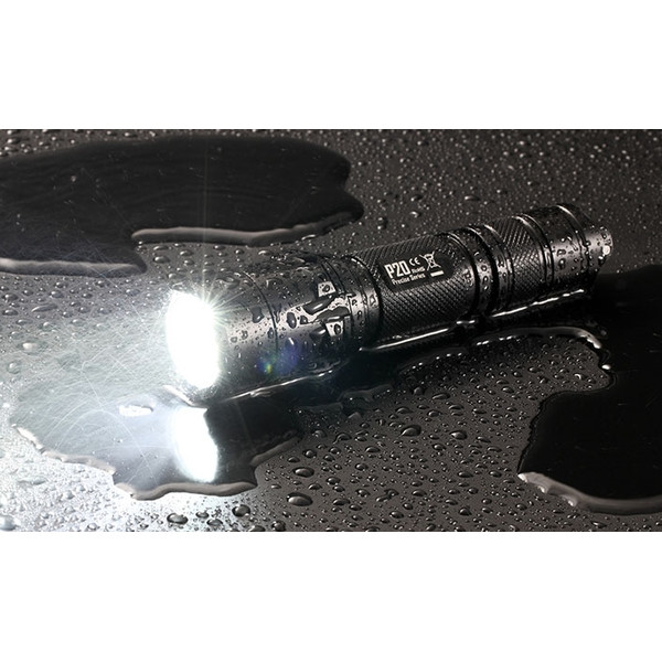 Nitecore Torcia P20