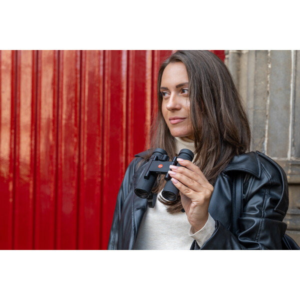 Leica Binocolo Noctivid 8x25 rivestito in pelle nera