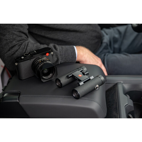 Leica Binocolo Noctivid 8x25 rivestito in pelle nera