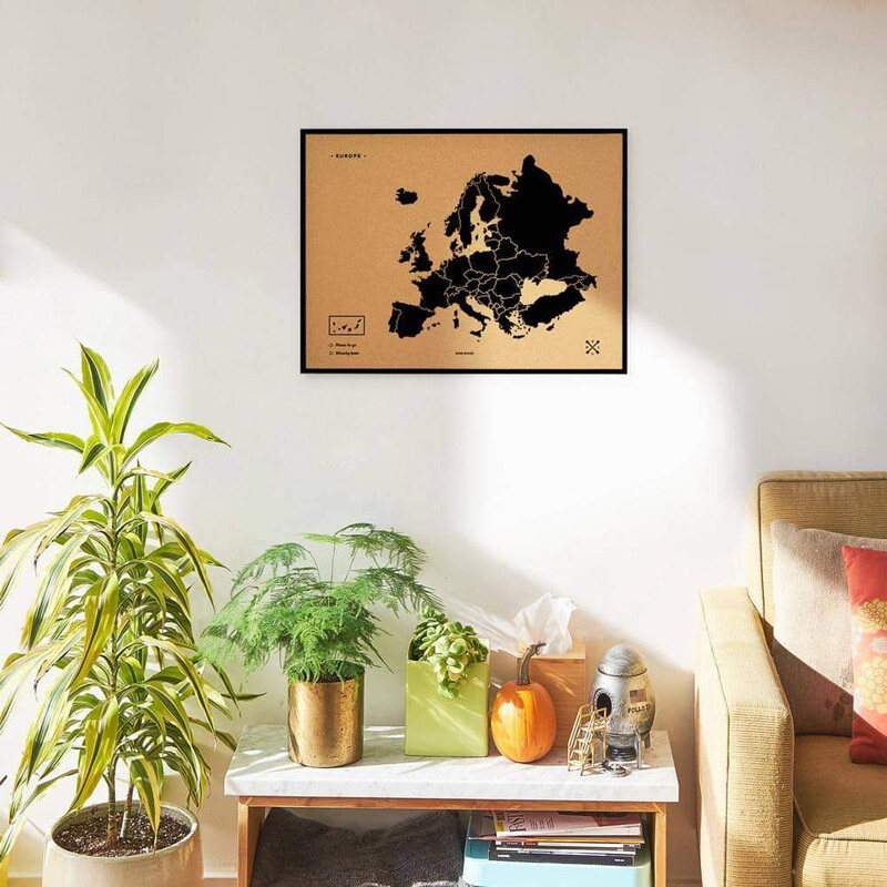 Miss Wood Carta continentale Mappa di Woody Europa nera 60x45 cm incorniciata