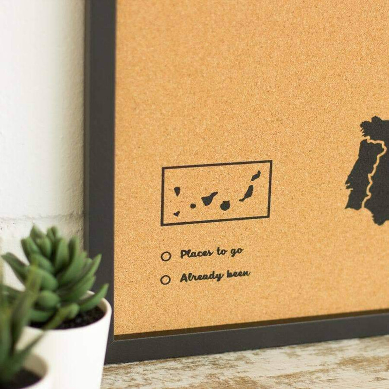Miss Wood Carta continentale Mappa di Woody Europa nera 60x45 cm incorniciata